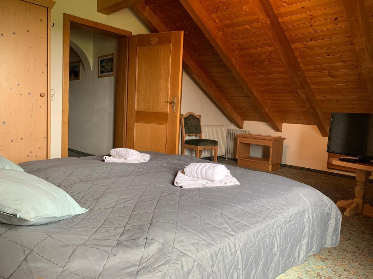 Gasthof Sonnenheim Saaldorf Bagian luar foto